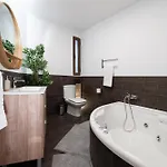 Cozy Billiards Diana Apartman Ávila
